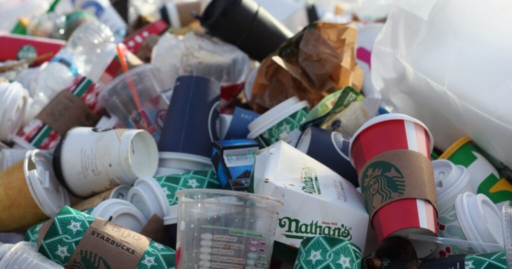 plast som samlas in återvinns inte